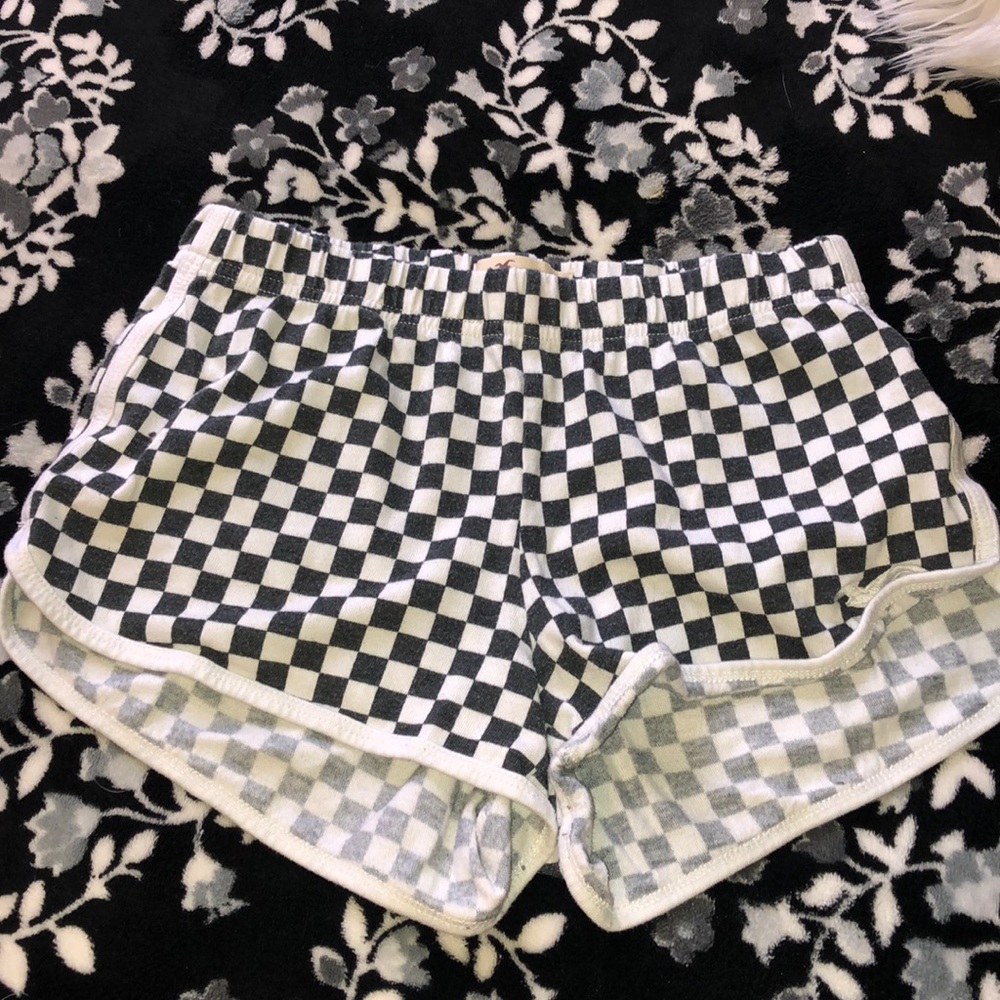 hollister checkered shorts